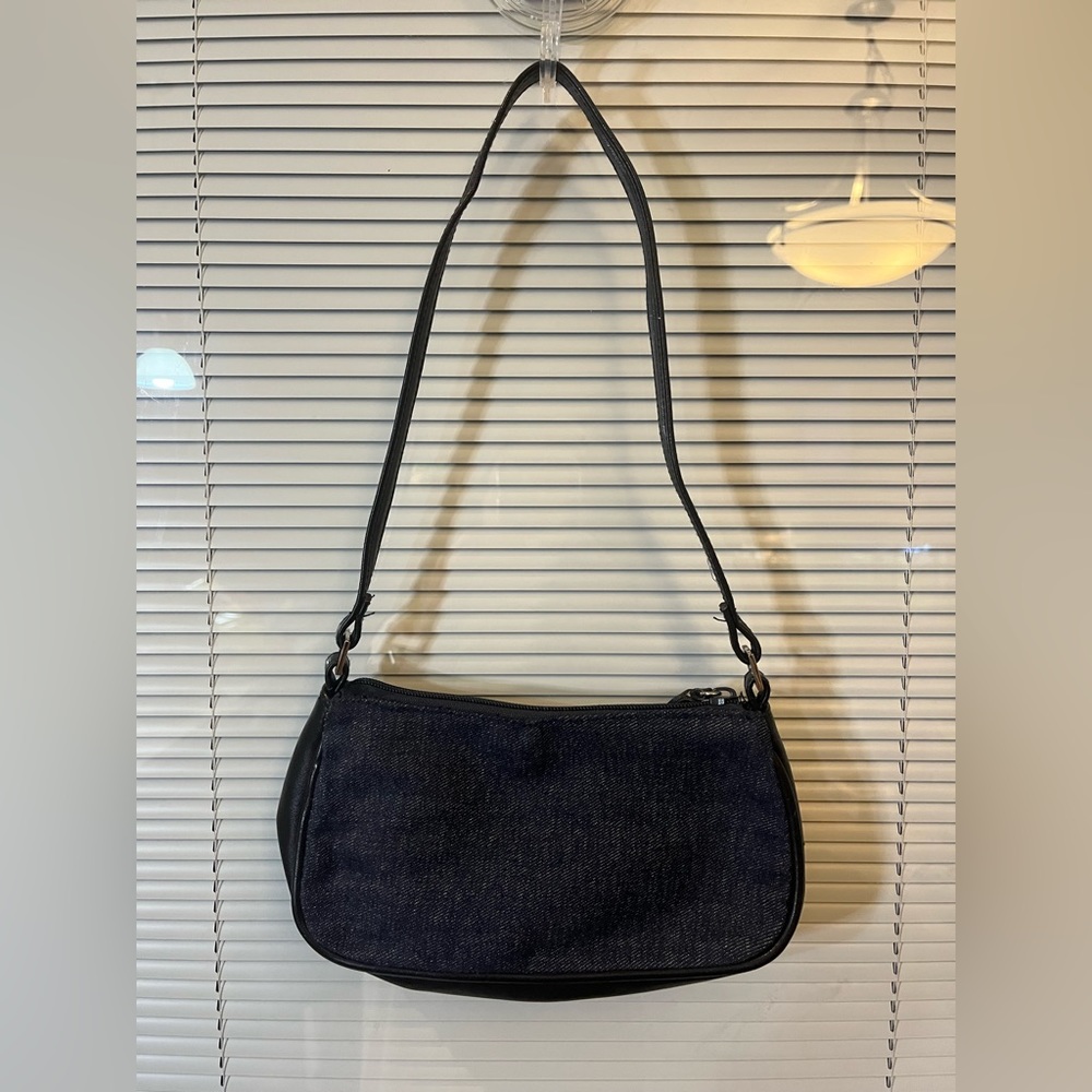 Small Purse - Picture 2 of 3